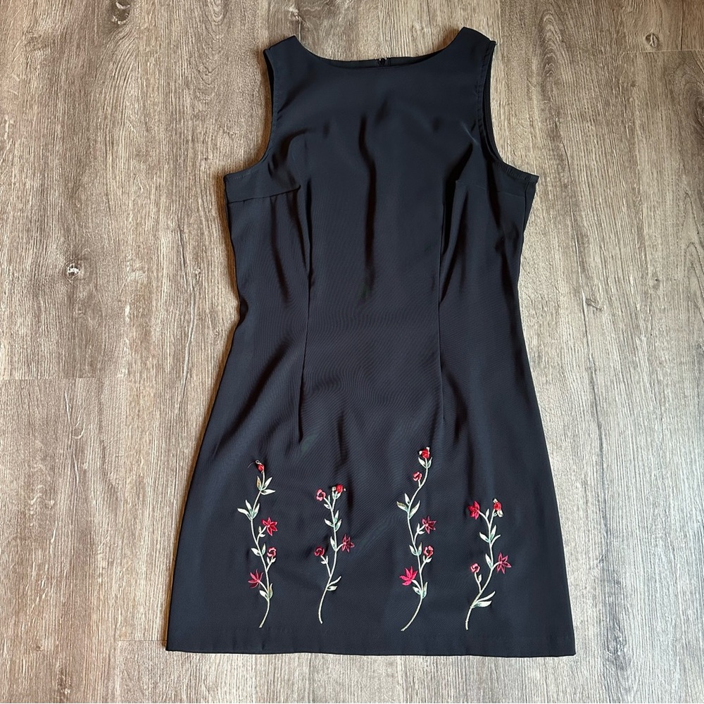 BYER TOO! Black Floral Rose Embroidered Dress